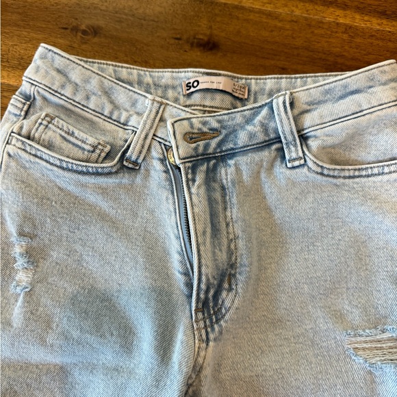 SO High Rise Mom Jeans. Size 0. - Picture 3 of 5